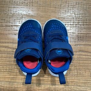 Toddler Nike sneakers